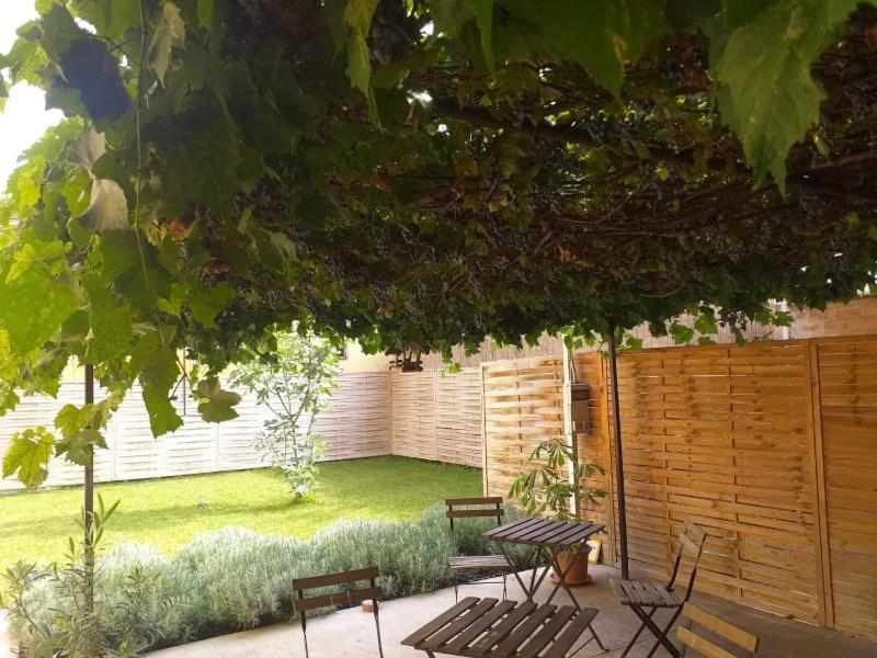 Deak Panzio Bed & Breakfast Nagykoros Екстериор снимка