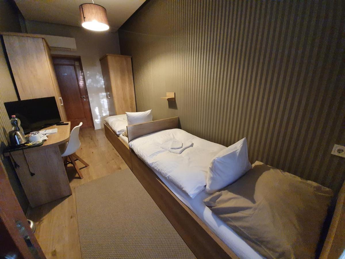 Deak Panzio Bed & Breakfast Nagykoros Екстериор снимка