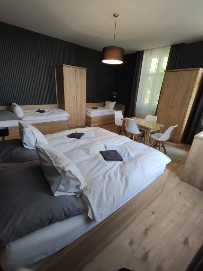 Deak Panzio Bed & Breakfast Nagykoros Екстериор снимка